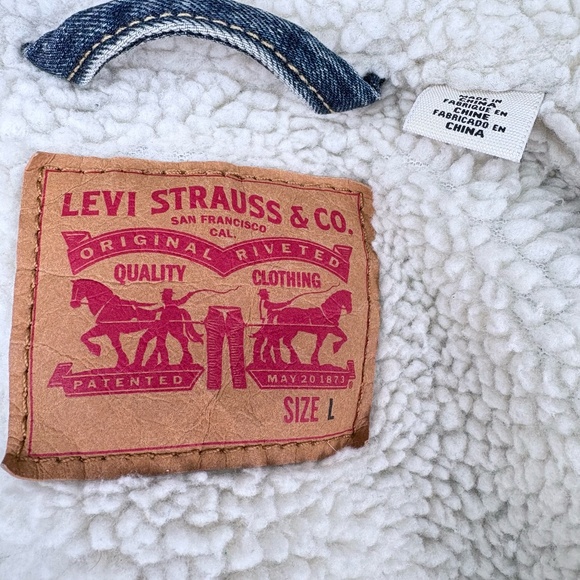 Levi's Men's Sherpa Lined Trucker Jacket Size Large - Picture 8 of 11
